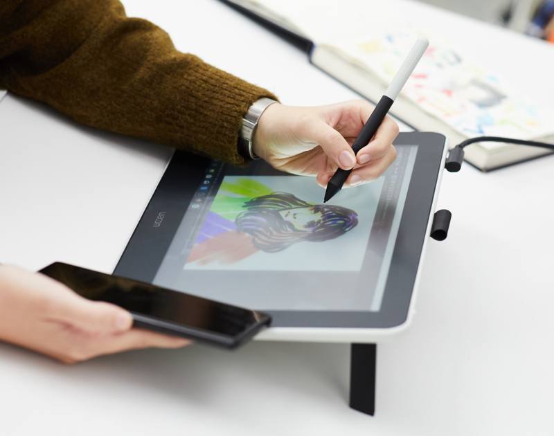 Workspace Gadgets For Creative Professionals